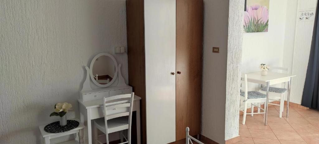 Apartamento Mali Delfin Sveti Juraj Exterior foto