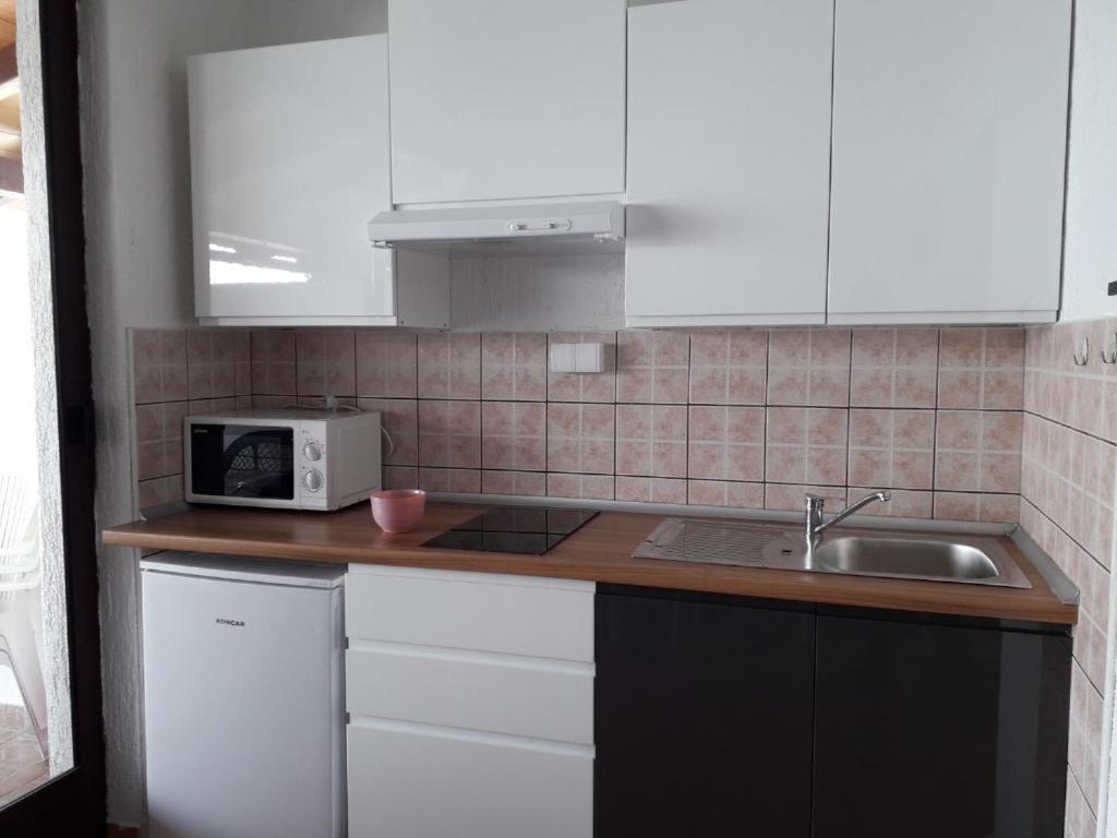 Apartamento Mali Delfin Sveti Juraj Exterior foto